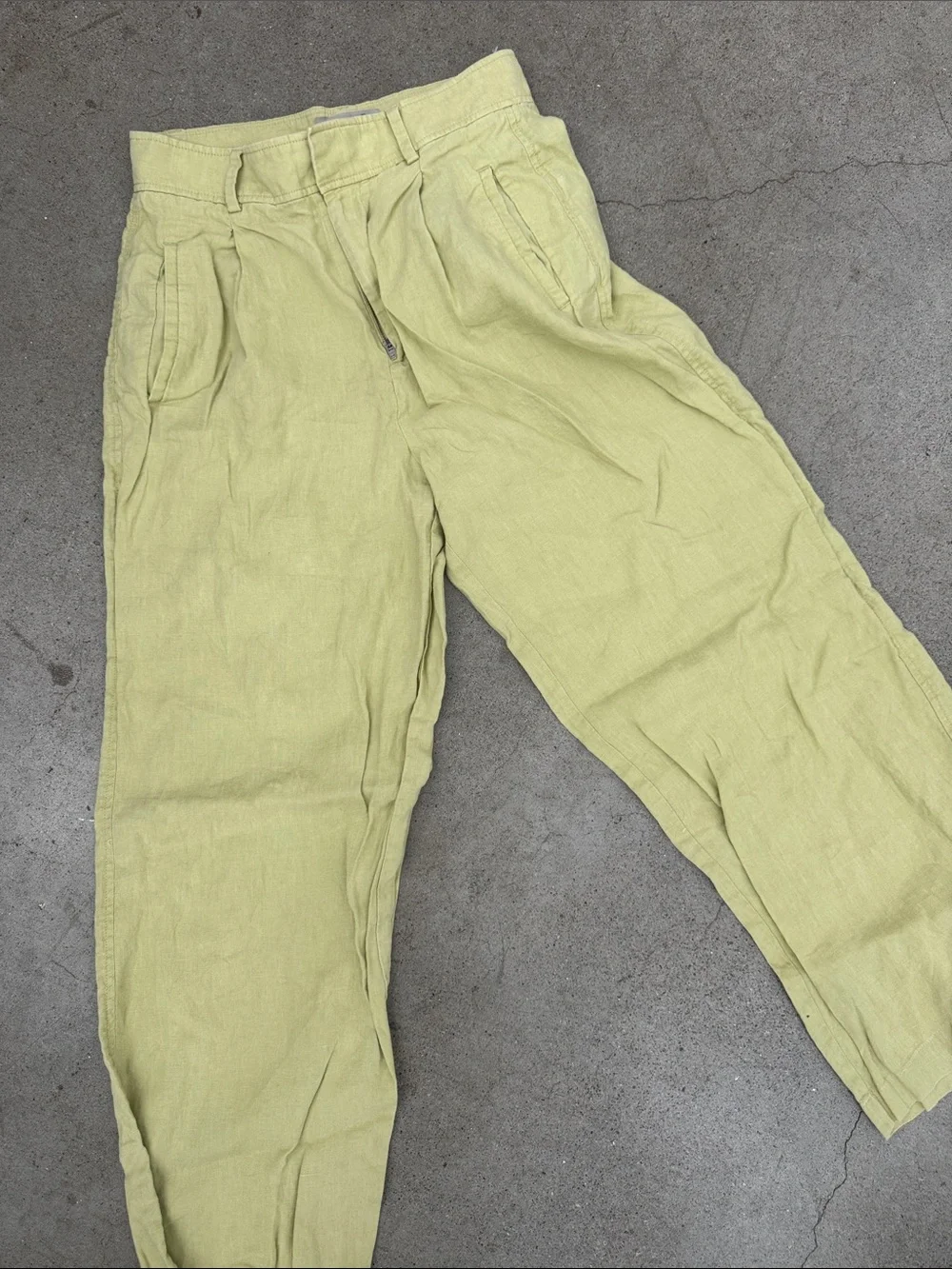 Everlane Light Lime Two-Piece 100% Linen Set - Short Sleeve Top & Pants
